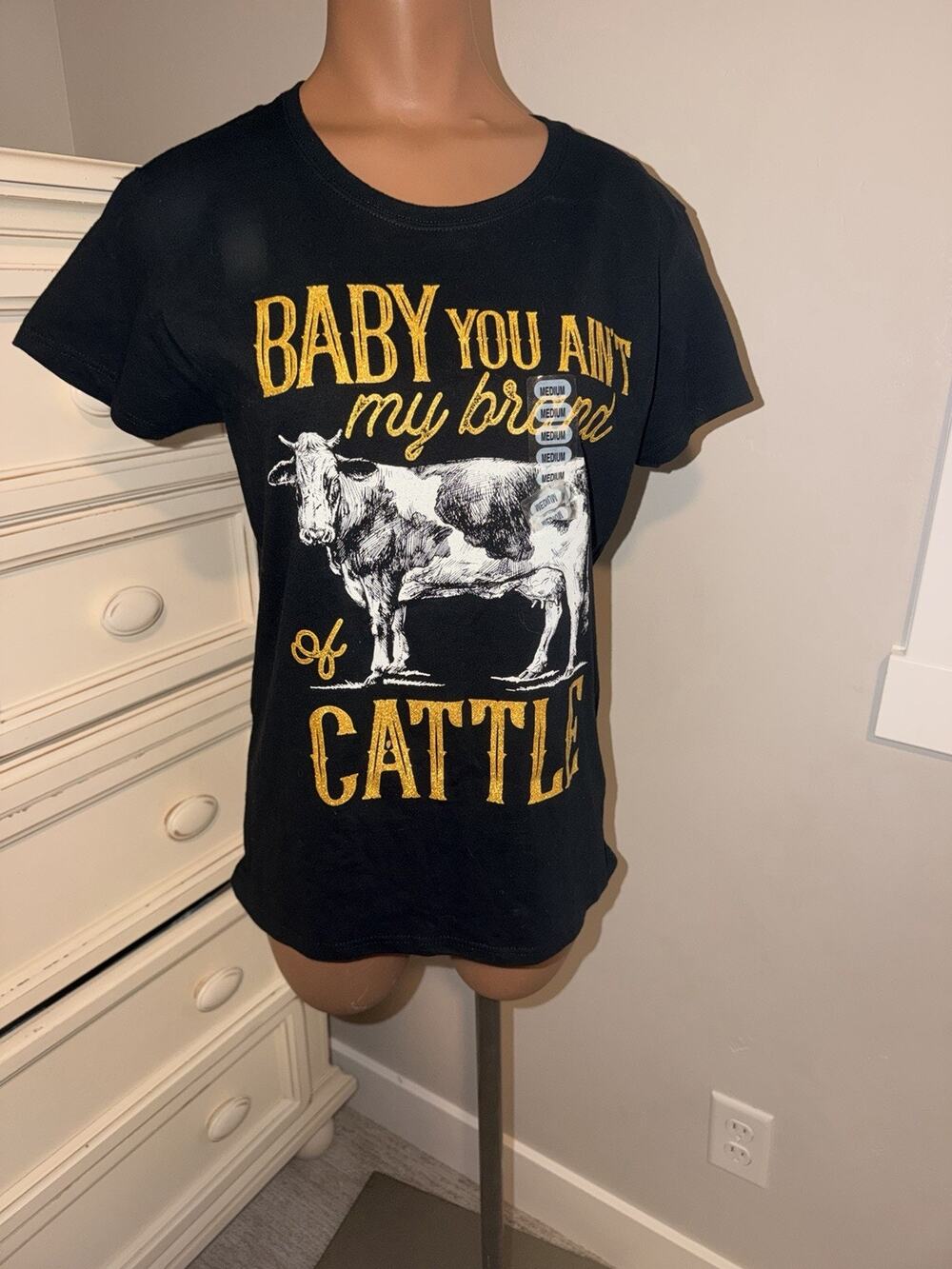 NWT Black Tractor Supply “You ain’t My Brand Of Cattle” Womens Medium